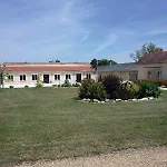Domaine De La Courbe