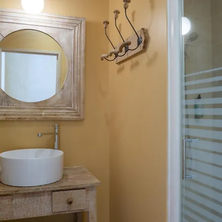 Domaine De La Courbe