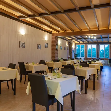 Domaine De La Courbe 3* Le Lude