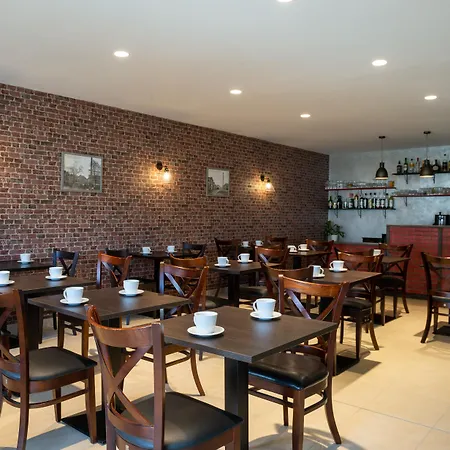 Domaine De La Courbe Hotel Le Lude