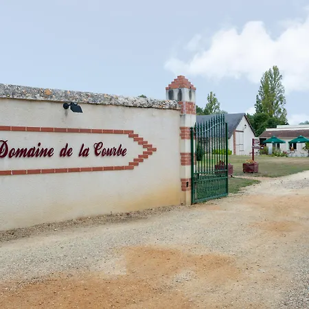 Domaine De La Courbe Hotel 3*