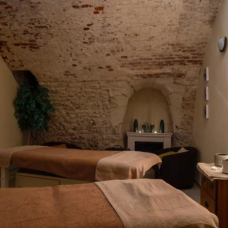 Domaine De La Courbe Hotel