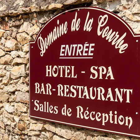 Domaine De La Courbe Hotel 3*