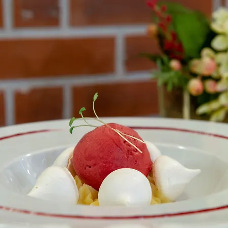 Hotel Domaine De La Courbe 3*