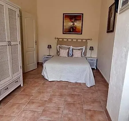 Domaine De La Courbe Hotel 3*