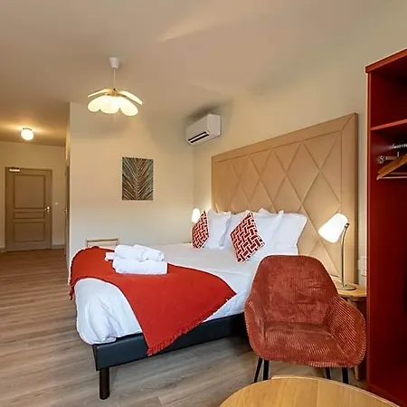 Hotell Domaine De La Courbe
