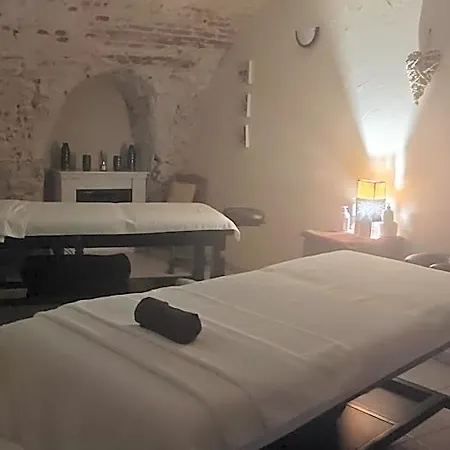Domaine De La Courbe Hotel 3*