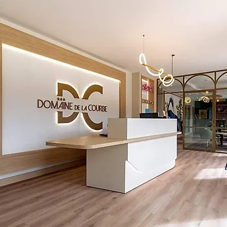 Domaine De La Courbe Hotel