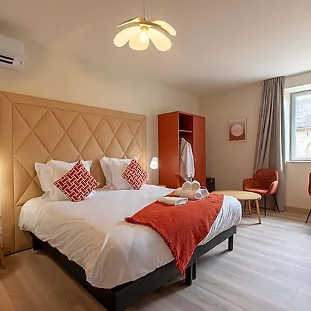 Domaine De La Courbe 3* Le Lude