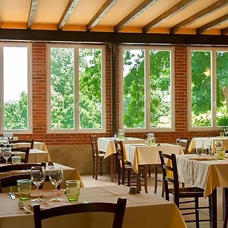 Domaine De La Courbe 3* Le Lude