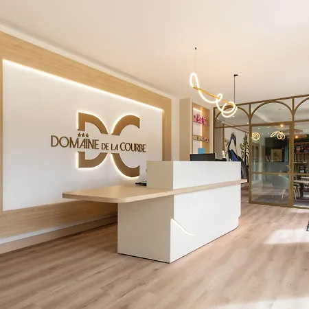Domaine De La Courbe 3* Le Lude