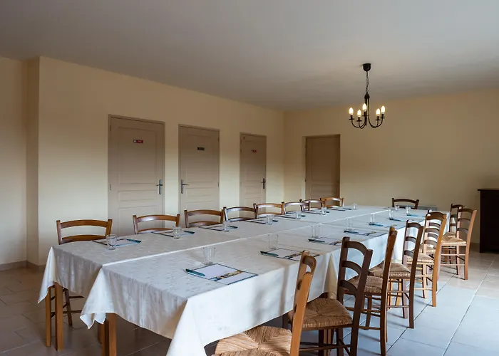 Domaine De La Courbe 3* Le Lude