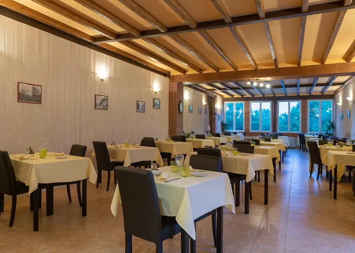 Domaine De La Courbe 3* Le Lude