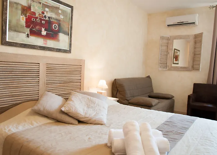 Hotel Domaine De La Courbe Le Lude