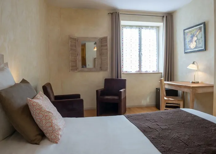 Domaine De La Courbe Hotel