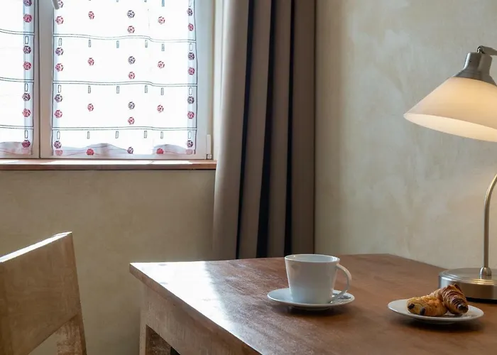 Domaine De La Courbe Hotel 3*